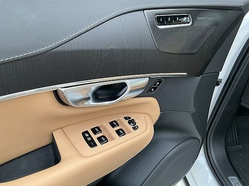 Used 2024 Volvo XC90 T8 Ultimate w/ Protection Package Premier image 16