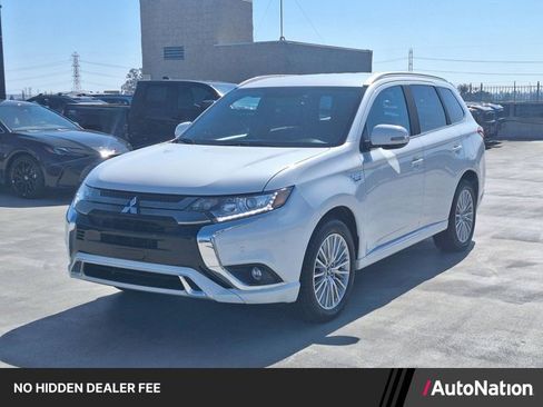 Used 2019 Mitsubishi Outlander 4WD Plug-In Hybrid image 1