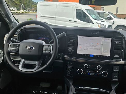 New 2026 Ford F250 Lariat w/ Black Appearance Package AWD/4WD image 14