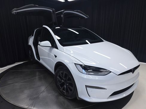 Used 2022 Tesla Model X AWD/4WD image 46