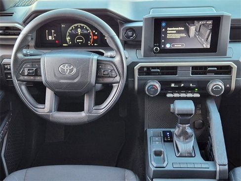Used 2025 Toyota Tacoma SR image 22