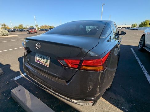 Used 2024 Nissan Altima 2.5 S image 5