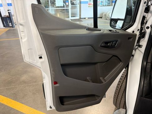 Used 2024 Ford Transit 250 Low Roof w/ Exterior Upgrade Package RWD image 22