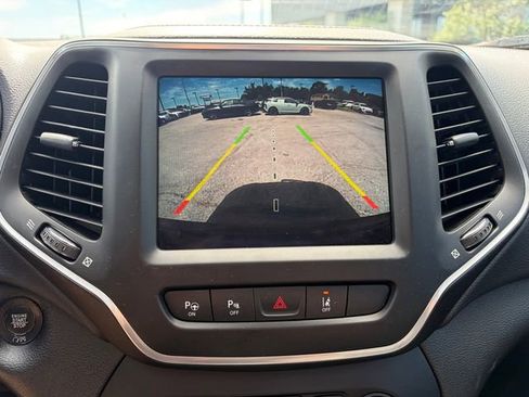 Used 2023 Jeep Cherokee Altitude Lux w/ Lux Elite Package AWD/4WD image 7