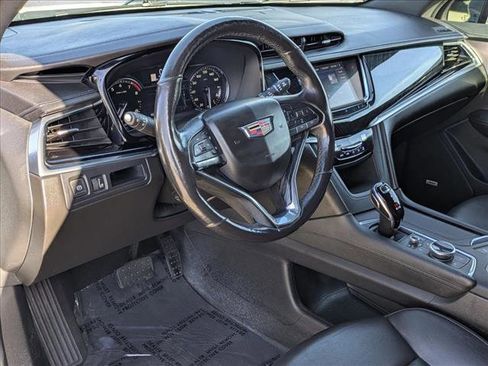 Used 2020 Cadillac XT6 Premium Luxury image 10