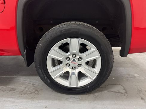 Used 2017 GMC Sierra 1500 SLE w/ SLE Value Package image 64