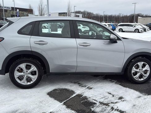 Used 2023 Honda HR-V LX image 5
