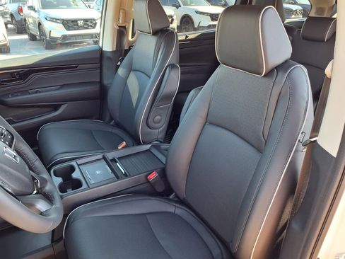 New 2026 Honda Odyssey Elite image 13