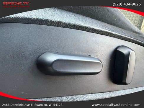 Used 2017 GMC Acadia SLE w/ Driver Alert Package I image 34