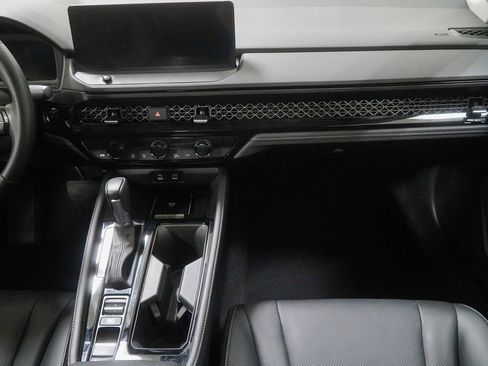 Used 2024 Honda Accord Touring image 34