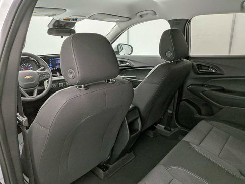New 2026 Chevrolet Trax LS w/ LS Convenience Package FWD image 18