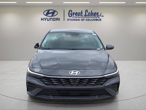 New 2026 Hyundai Elantra Limited FWD image 8