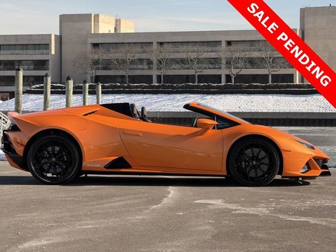 Used 2024 Lamborghini Huracan EVO image 6