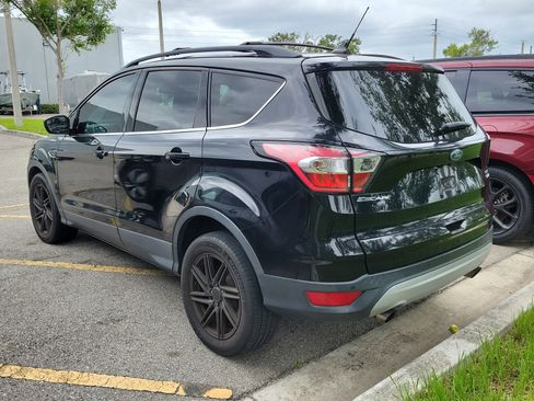 Used 2018 Ford Escape SEL FWD image 4