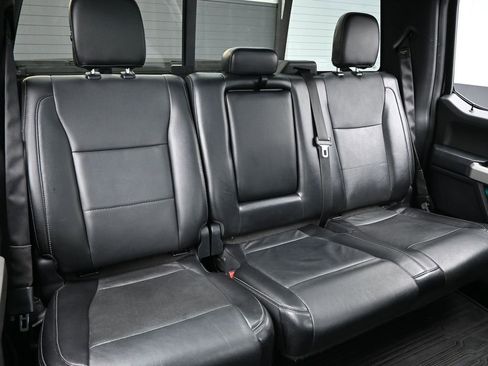 Used 2015 Ford F150 Lariat w/ Equipment Group 501A Mid image 31