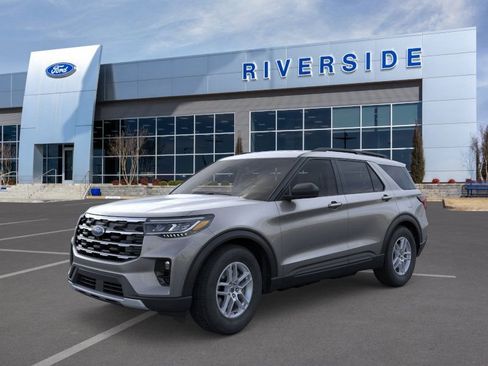 New 2026 Ford Explorer Active w/ Active Comfort Package image 2