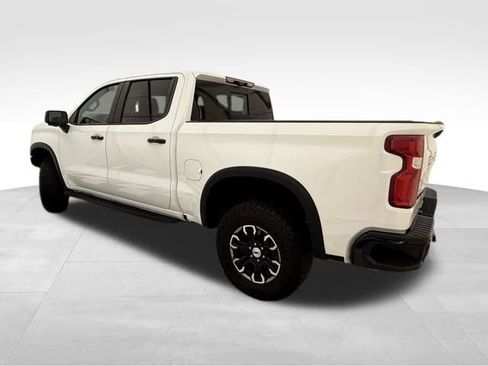 Used 2024 Chevrolet Silverado 1500 ZR2 image 2
