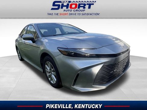 Used 2025 Toyota Camry LE FWD image 1