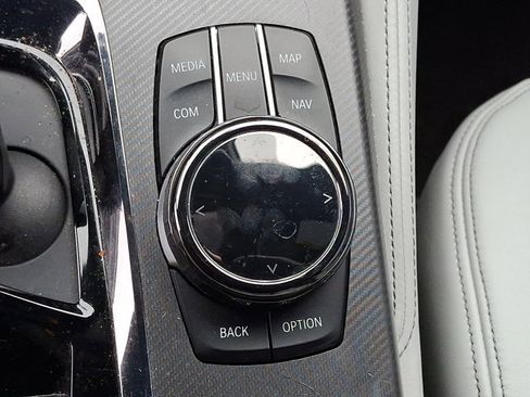 Used 2018 BMW M5 image 23