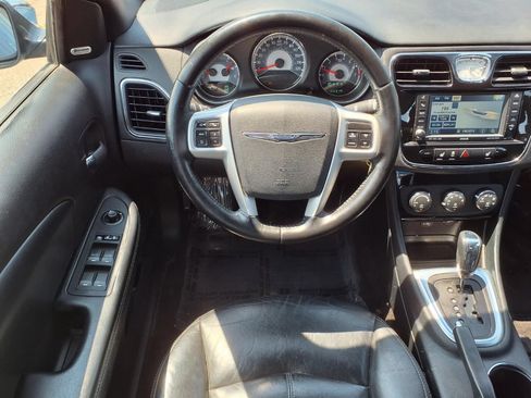 Used 2011 Chrysler 200 Limited FWD image 13