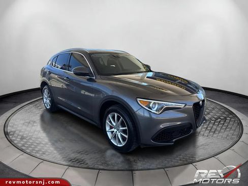 Used 2018 Alfa Romeo Stelvio Ti AWD/4WD image 7
