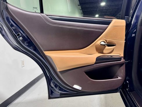 Used 2019 Lexus ES 350 350 Luxury image 26