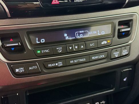 Used 2022 Honda Pilot Special Edition image 18