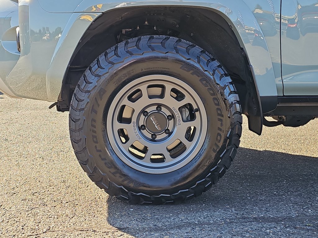 Used 2022 Toyota 4Runner TRD Off-Road Premium AWD/4WD image 20