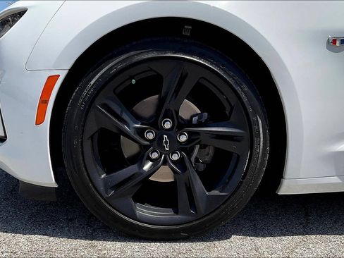Used 2024 Chevrolet Camaro LT RWD image 28