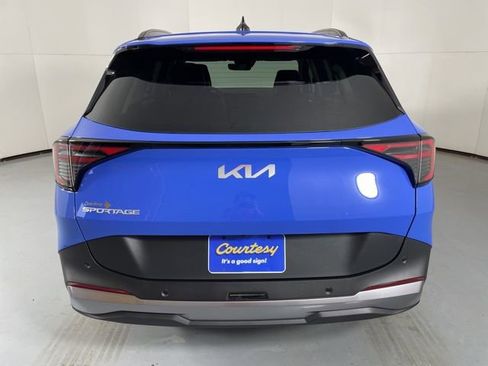 New 2026 Kia Sportage EX w/ EX Panorama Roof Package FWD image 7