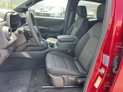 Used 2026 Chevrolet Colorado Trail Boss AWD/4WD image 24