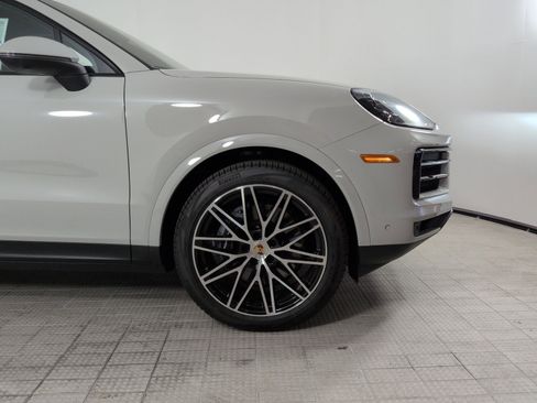 New 2026 Porsche Cayenne Coupe AWD/4WD image 12