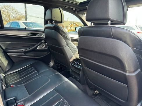 Used 2019 BMW M550i xDrive AWD/4WD image 17