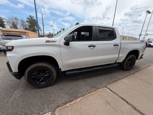 Used 2020 Chevrolet Silverado 1500 LT Trail Boss w/ Convenience Package image 4
