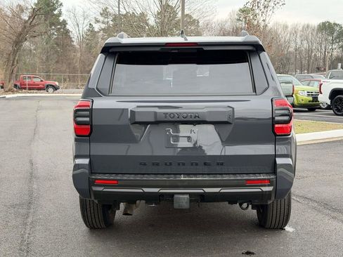 Used 2025 Toyota 4Runner SR5 image 21