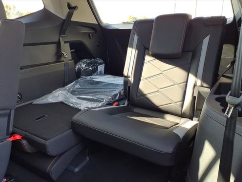 New 2026 Volkswagen Atlas Peak Edition AWD/4WD image 12