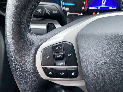 Used 2020 Ford Explorer XLT image 29