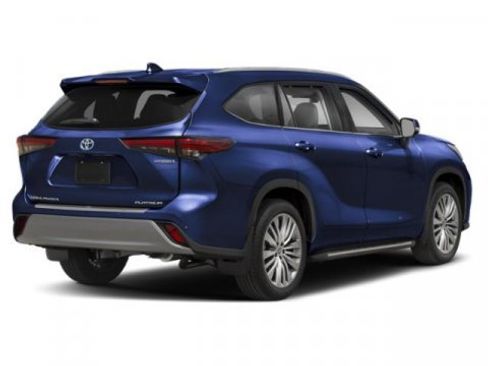 New 2026 Toyota Highlander Platinum image 2