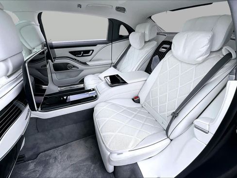 Used 2024 Mercedes-Benz Maybach S 680 4MATIC image 18