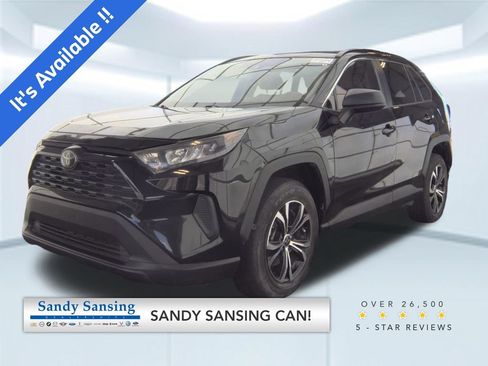 Used 2021 Toyota RAV4 LE FWD image 1