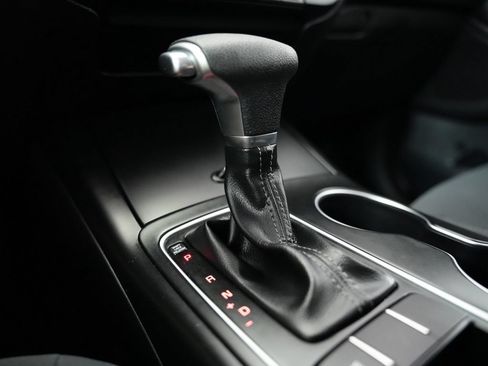 Used 2019 Kia Sorento FWD V6 image 29