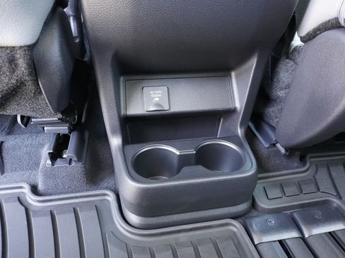 New 2026 Toyota Sienna XLE FWD image 11