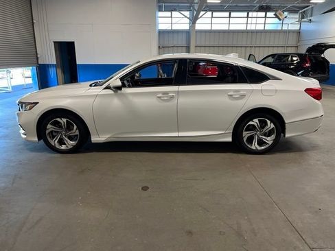 Used 2020 Honda Accord EX-L image 6
