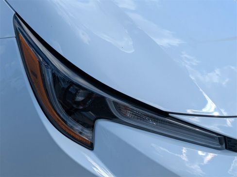 Used 2023 Toyota Corolla LE image 9