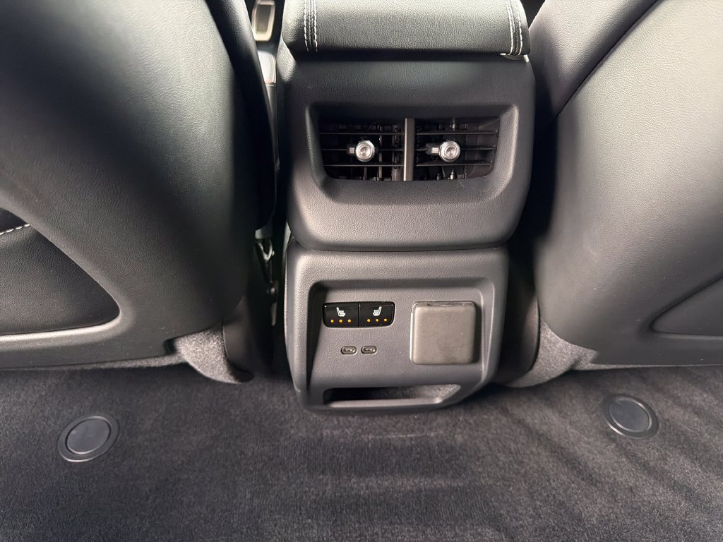 Used 2025 Cadillac Optiq Luxury 2 w/ LPO, Floor Liner Package AWD/4WD image 13