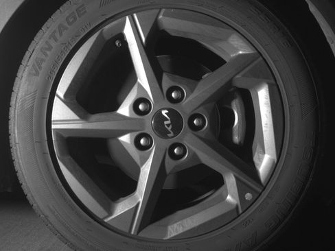 Used 2025 Kia K4 FWD image 13