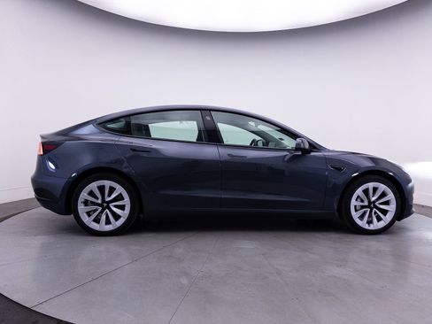 Used 2023 Tesla Model 3 Standard Range RWD image 37