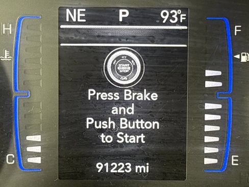 Used 2018 Chrysler Pacifica Touring Plus w/ S Appearance Package FWD image 18