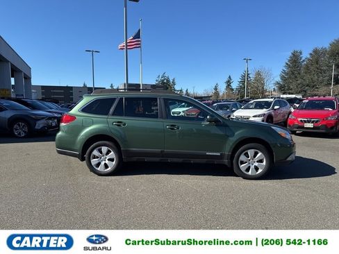 Used 2011 Subaru Outback 2.5i Premium image 1