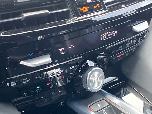 Used 2022 Acura MDX A-Spec image 29